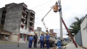 ILUMINAÇÃO DE LED NA AVENIDA GETÚLIO VARGAS
